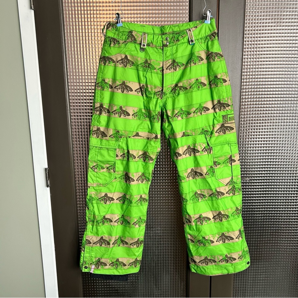 Bonfire snowboarding company- chroma bee stripe pants, men’s medium
